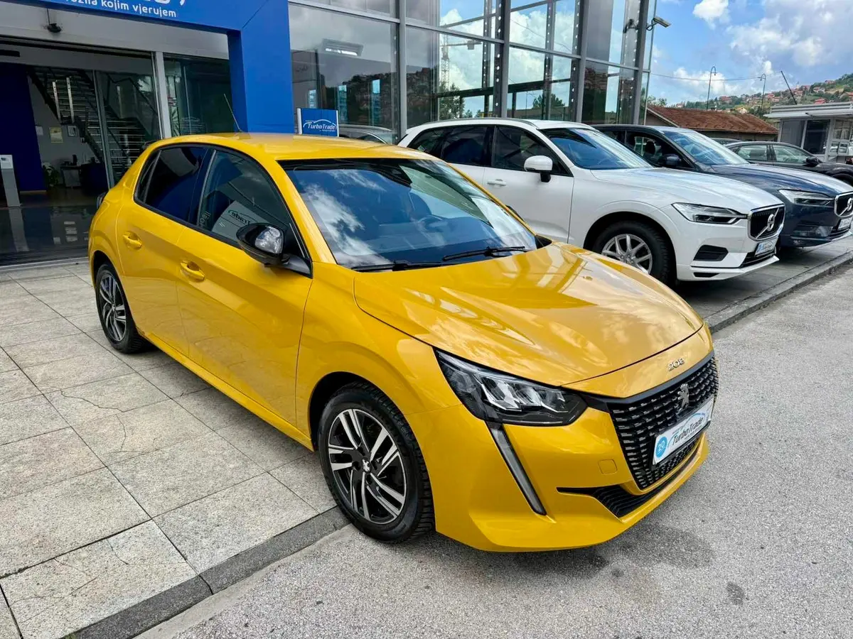 PEUGEOT 208 ALLURE 1.2 AUT/AGUEDA YELOW